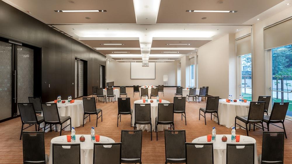 Hyatt Place Gurgaon Udyog Vihar Екстериор снимка The 2014 conference room