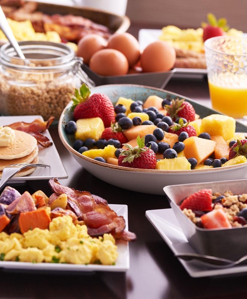 Hyatt Place Gurgaon Udyog Vihar Екстериор снимка Fruit salad