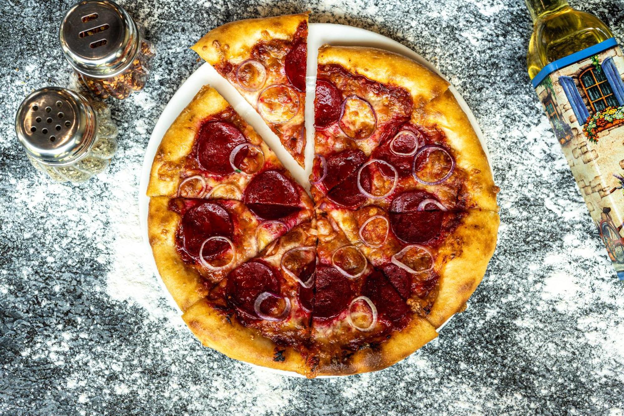 Hyatt Place Gurgaon Udyog Vihar Екстериор снимка A pepperoni pizza