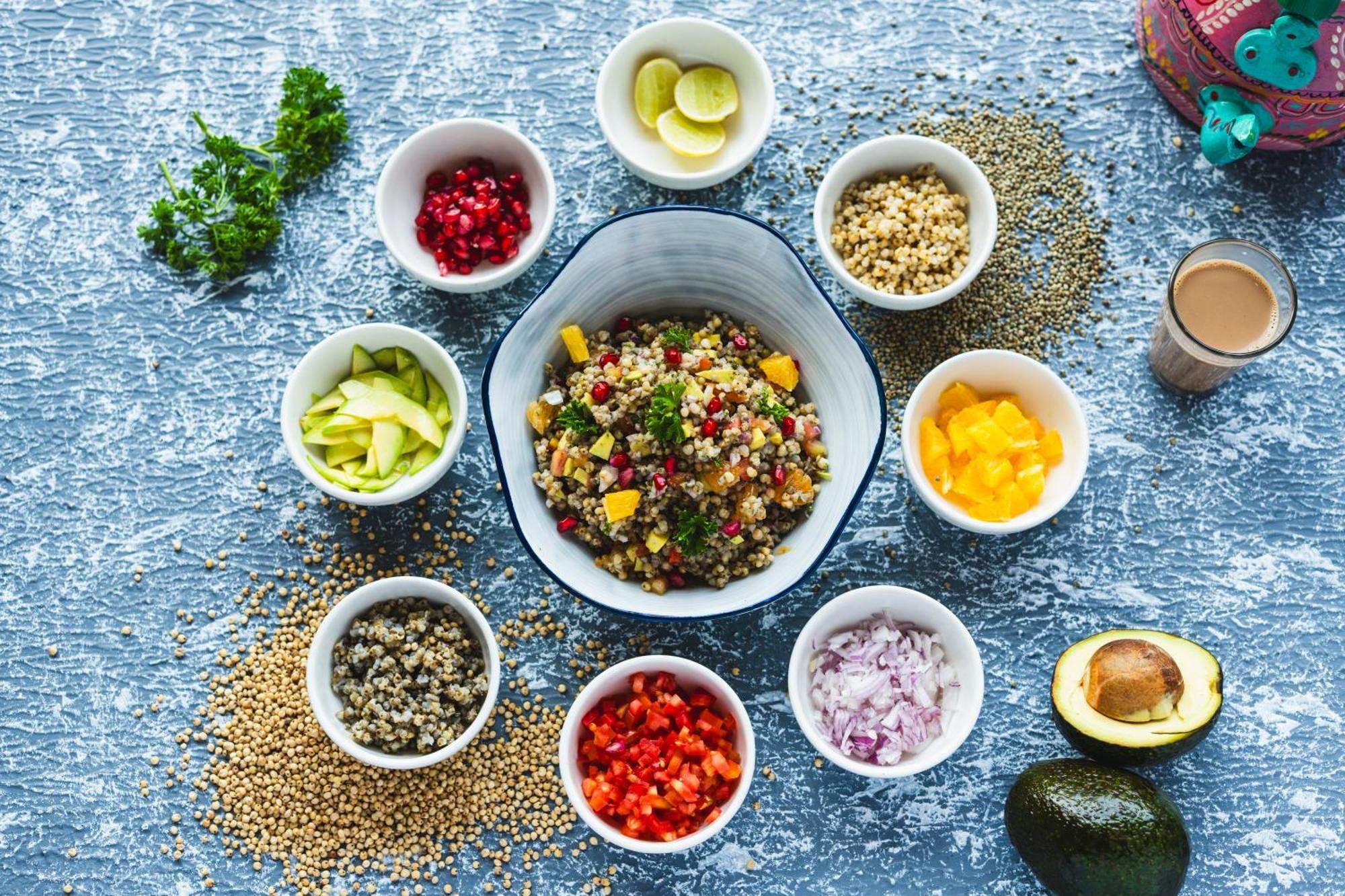 Hyatt Place Gurgaon Udyog Vihar Екстериор снимка Quinoa salad
