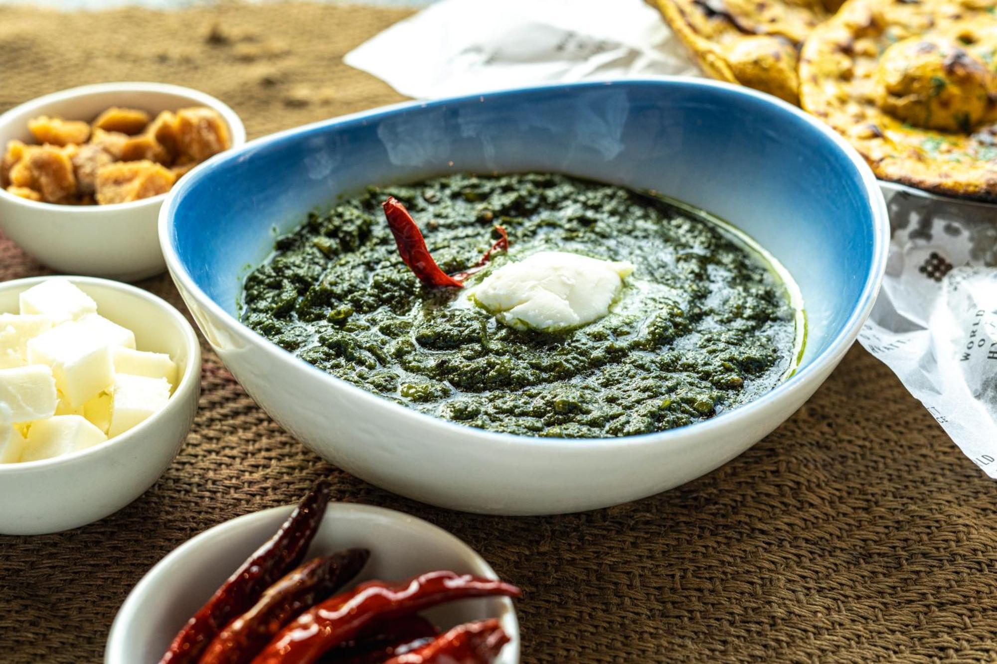 Hyatt Place Gurgaon Udyog Vihar Екстериор снимка Palak paneer