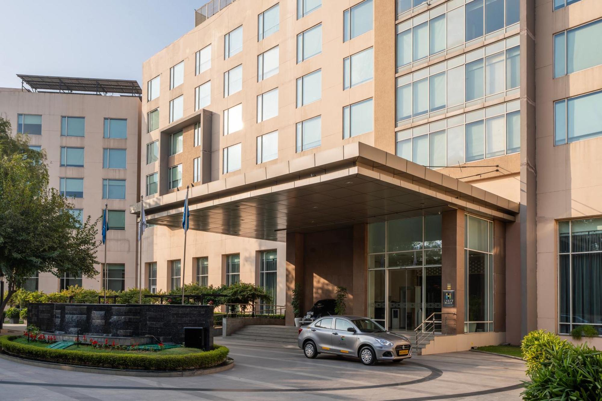 Hyatt Place Gurgaon Udyog Vihar Екстериор снимка The Park, New Delhi